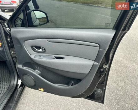 Черный Рено Гранд Сценик, объемом двигателя 1.9 л и пробегом 253 тыс. км за 7999 $, фото 77 на Automoto.ua