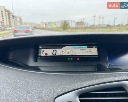 Черный Рено Гранд Сценик, объемом двигателя 1.9 л и пробегом 253 тыс. км за 7999 $, фото 64 на Automoto.ua