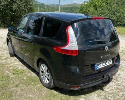 Черный Рено Гранд Сценик, объемом двигателя 1.9 л и пробегом 234 тыс. км за 7850 $, фото 9 на Automoto.ua