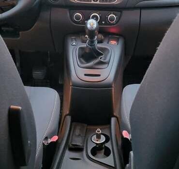 Черный Рено Гранд Сценик, объемом двигателя 1.6 л и пробегом 200 тыс. км за 8350 $, фото 30 на Automoto.ua