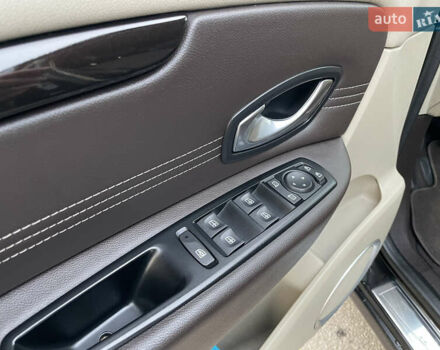 Черный Рено Гранд Сценик, объемом двигателя 1.4 л и пробегом 208 тыс. км за 6000 $, фото 24 на Automoto.ua