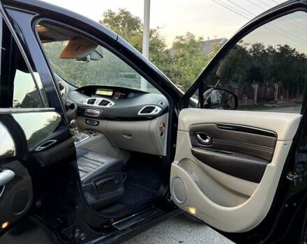 Черный Рено Гранд Сценик, объемом двигателя 1.9 л и пробегом 214 тыс. км за 6800 $, фото 1 на Automoto.ua