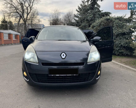 Рено Гранд Сценік 2010 у Полтаві на Automoto.ua Чорний Рено Гранд Сценік, об'ємом двигуна 1.6 л та пробігом 251 тис. км за 7500 $, фото 2 на Automoto.ua