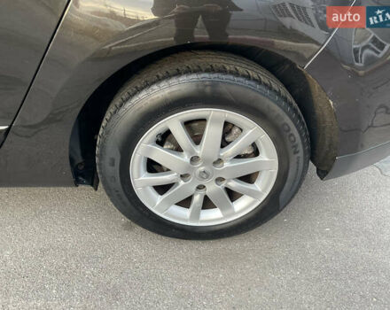 Черный Рено Гранд Сценик, объемом двигателя 1.4 л и пробегом 208 тыс. км за 6000 $, фото 32 на Automoto.ua