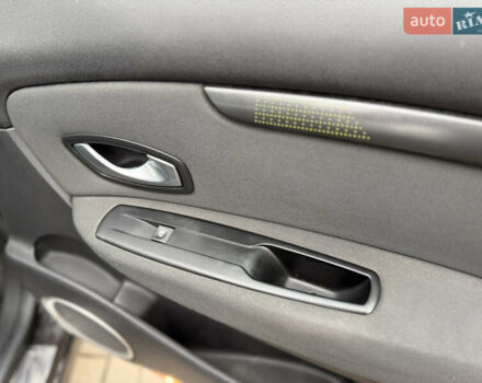 Черный Рено Гранд Сценик, объемом двигателя 1.5 л и пробегом 270 тыс. км за 6250 $, фото 42 на Automoto.ua