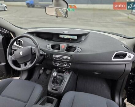 Черный Рено Гранд Сценик, объемом двигателя 1.4 л и пробегом 220 тыс. км за 5999 $, фото 27 на Automoto.ua