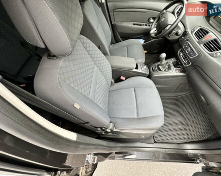 Черный Рено Гранд Сценик, объемом двигателя 1.9 л и пробегом 253 тыс. км за 7999 $, фото 80 на Automoto.ua