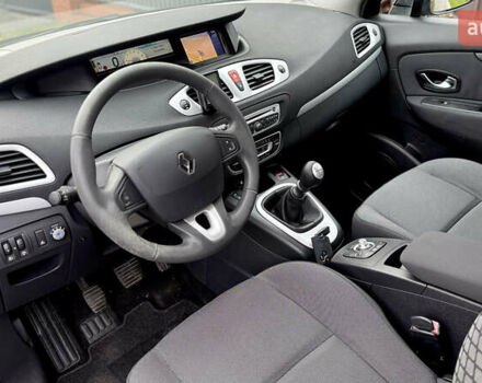 Черный Рено Гранд Сценик, объемом двигателя 1.4 л и пробегом 218 тыс. км за 7200 $, фото 9 на Automoto.ua