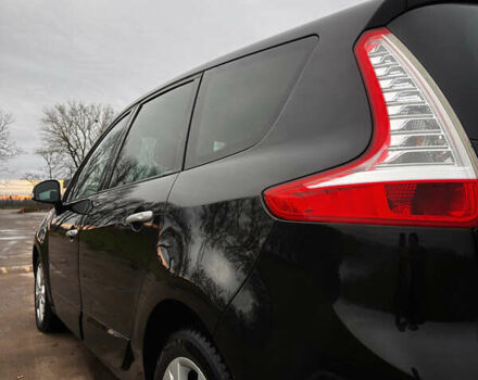 Черный Рено Гранд Сценик, объемом двигателя 1.4 л и пробегом 202 тыс. км за 6900 $, фото 11 на Automoto.ua