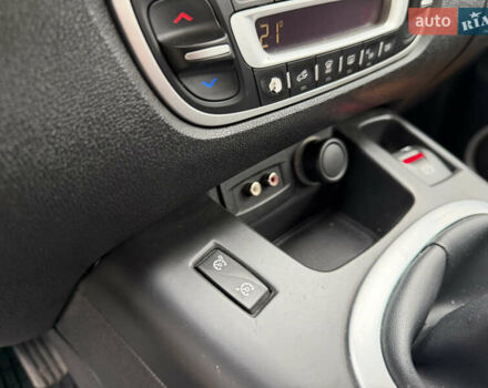 Черный Рено Гранд Сценик, объемом двигателя 1.5 л и пробегом 270 тыс. км за 6250 $, фото 27 на Automoto.ua