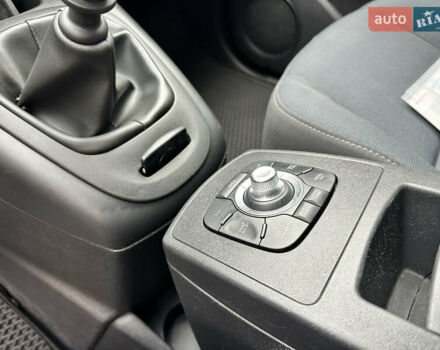 Черный Рено Гранд Сценик, объемом двигателя 1.9 л и пробегом 253 тыс. км за 7999 $, фото 75 на Automoto.ua