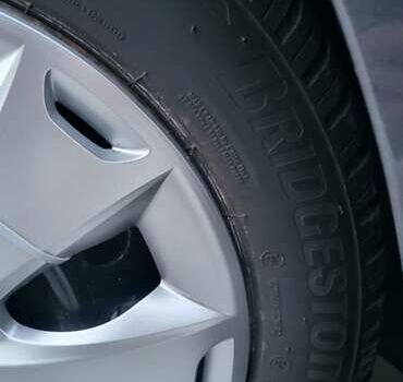 Черный Рено Гранд Сценик, объемом двигателя 1.6 л и пробегом 200 тыс. км за 8350 $, фото 42 на Automoto.ua