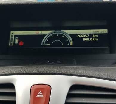 Черный Рено Гранд Сценик, объемом двигателя 1.5 л и пробегом 266 тыс. км за 6300 $, фото 11 на Automoto.ua