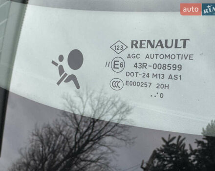 Рено Гранд Сценік 2010 у Полтаві на Automoto.ua Чорний Рено Гранд Сценік, об'ємом двигуна 1.6 л та пробігом 251 тис. км за 7500 $, фото 8 на Automoto.ua