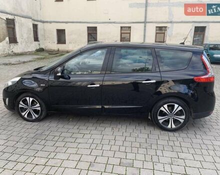 Черный Рено Гранд Сценик, объемом двигателя 1.6 л и пробегом 226 тыс. км за 8300 $, фото 8 на Automoto.ua