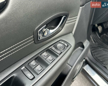 Черный Рено Гранд Сценик, объемом двигателя 2 л и пробегом 232 тыс. км за 8500 $, фото 36 на Automoto.ua