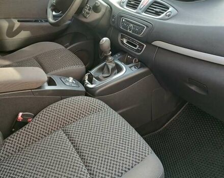 Черный Рено Гранд Сценик, объемом двигателя 1.46 л и пробегом 240 тыс. км за 7000 $, фото 3 на Automoto.ua