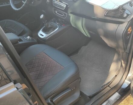 Черный Рено Гранд Сценик, объемом двигателя 1.6 л и пробегом 253 тыс. км за 8000 $, фото 8 на Automoto.ua