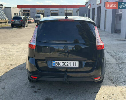 Черный Рено Гранд Сценик, объемом двигателя 1.5 л и пробегом 333 тыс. км за 6100 $, фото 3 на Automoto.ua