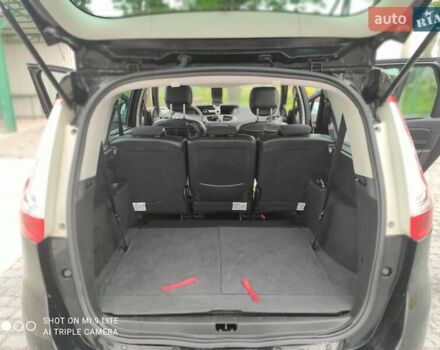 Чорний Рено Гранд Сценік, об'ємом двигуна 1.4 л та пробігом 136 тис. км за 7436 $, фото 3 на Automoto.ua