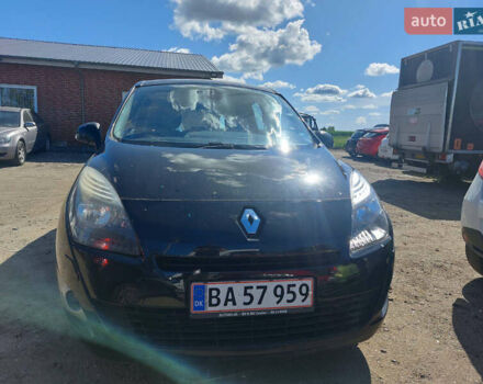Черный Рено Гранд Сценик, объемом двигателя 0 л и пробегом 238 тыс. км за 7750 $, фото 1 на Automoto.ua
