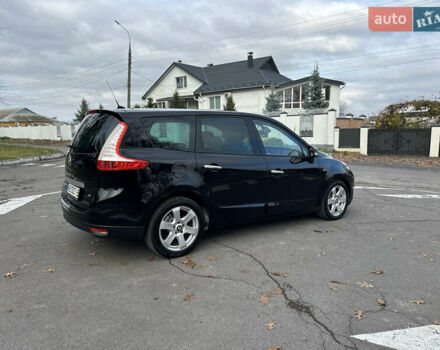 Черный Рено Гранд Сценик, объемом двигателя 2 л и пробегом 232 тыс. км за 8500 $, фото 31 на Automoto.ua