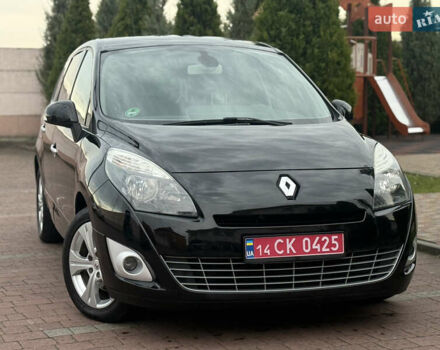 Черный Рено Гранд Сценик, объемом двигателя 1.6 л и пробегом 213 тыс. км за 8250 $, фото 2 на Automoto.ua