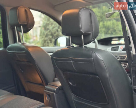 Черный Рено Гранд Сценик, объемом двигателя 1.6 л и пробегом 213 тыс. км за 8250 $, фото 45 на Automoto.ua