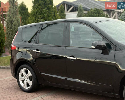 Черный Рено Гранд Сценик, объемом двигателя 1.6 л и пробегом 213 тыс. км за 8250 $, фото 6 на Automoto.ua