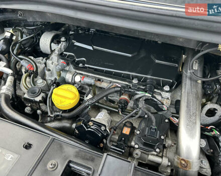 Черный Рено Гранд Сценик, объемом двигателя 2 л и пробегом 232 тыс. км за 8500 $, фото 66 на Automoto.ua