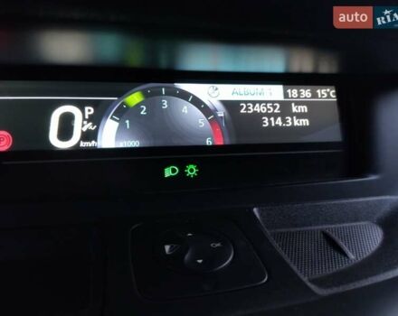 Черный Рено Гранд Сценик, объемом двигателя 1.5 л и пробегом 234 тыс. км за 7500 $, фото 11 на Automoto.ua