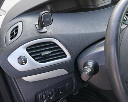 Черный Рено Гранд Сценик, объемом двигателя 1.5 л и пробегом 292 тыс. км за 5999 $, фото 68 на Automoto.ua