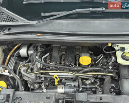 Черный Рено Гранд Сценик, объемом двигателя 1.6 л и пробегом 213 тыс. км за 8250 $, фото 53 на Automoto.ua