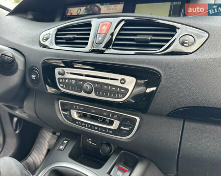 Черный Рено Гранд Сценик, объемом двигателя 2 л и пробегом 232 тыс. км за 8500 $, фото 59 на Automoto.ua