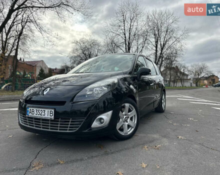 Черный Рено Гранд Сценик, объемом двигателя 2 л и пробегом 232 тыс. км за 8500 $, фото 2 на Automoto.ua