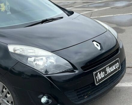 Черный Рено Гранд Сценик, объемом двигателя 0 л и пробегом 250 тыс. км за 7800 $, фото 2 на Automoto.ua