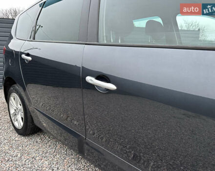 Черный Рено Гранд Сценик, объемом двигателя 1.6 л и пробегом 174 тыс. км за 7450 $, фото 15 на Automoto.ua