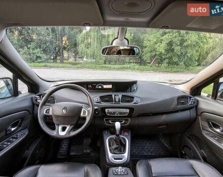 Рено Гранд Сценик 2011 в Луцке на Automoto.ua Черный Рено Гранд Сценик, объемом двигателя 2 л и пробегом 219 тыс. км за 9949 $, фото 11 на Automoto.ua
