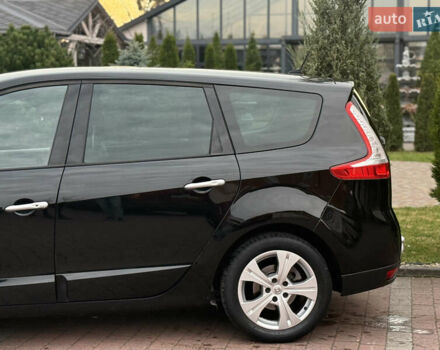 Черный Рено Гранд Сценик, объемом двигателя 1.6 л и пробегом 213 тыс. км за 8250 $, фото 24 на Automoto.ua