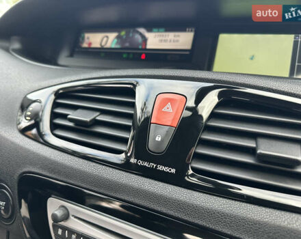 Черный Рено Гранд Сценик, объемом двигателя 2 л и пробегом 232 тыс. км за 8500 $, фото 60 на Automoto.ua