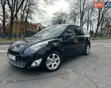 Черный Рено Гранд Сценик, объемом двигателя 2 л и пробегом 232 тыс. км за 8500 $, фото 7 на Automoto.ua