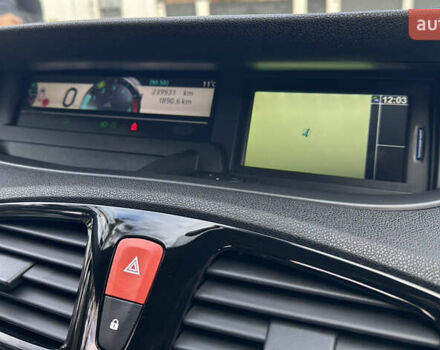 Черный Рено Гранд Сценик, объемом двигателя 2 л и пробегом 232 тыс. км за 8500 $, фото 61 на Automoto.ua