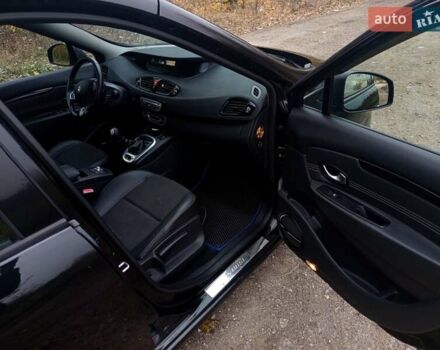 Черный Рено Гранд Сценик, объемом двигателя 1.9 л и пробегом 275 тыс. км за 7400 $, фото 30 на Automoto.ua