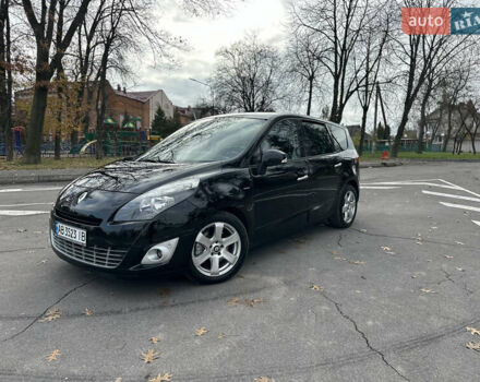 Черный Рено Гранд Сценик, объемом двигателя 2 л и пробегом 232 тыс. км за 8500 $, фото 6 на Automoto.ua