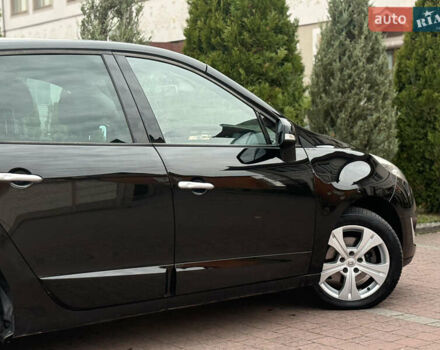 Черный Рено Гранд Сценик, объемом двигателя 1.6 л и пробегом 213 тыс. км за 8250 $, фото 9 на Automoto.ua