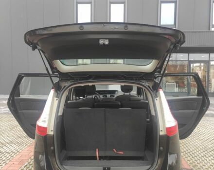 Черный Рено Гранд Сценик, объемом двигателя 1.5 л и пробегом 225 тыс. км за 7950 $, фото 9 на Automoto.ua