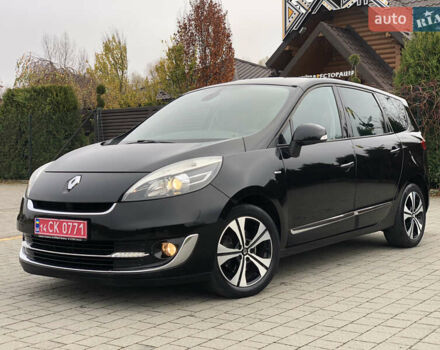 Чорний Рено Гранд Сценік, об'ємом двигуна 1.6 л та пробігом 185 тис. км за 9600 $, фото 1 на Automoto.ua