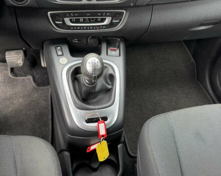 Чорний Рено Гранд Сценік, об'ємом двигуна 1.6 л та пробігом 248 тис. км за 7500 $, фото 16 на Automoto.ua