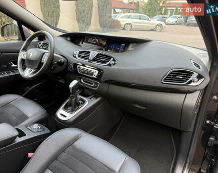 Черный Рено Гранд Сценик, объемом двигателя 2.01 л и пробегом 216 тыс. км за 9800 $, фото 94 на Automoto.ua