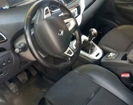 Черный Рено Гранд Сценик, объемом двигателя 1.6 л и пробегом 264 тыс. км за 8000 $, фото 3 на Automoto.ua